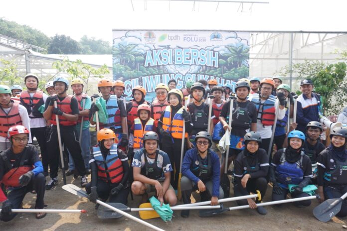 Sahabat Sungai Sukahati: Aksi Nyata Menjaga Ciliwung Tetap Lestari