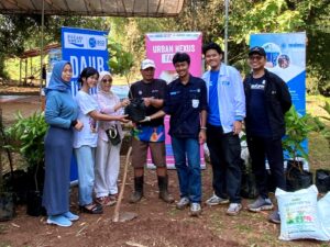 Anak Muda Beraksi! Menjaga Ciliwung Lewat Program Teens Go Green Berkelana
