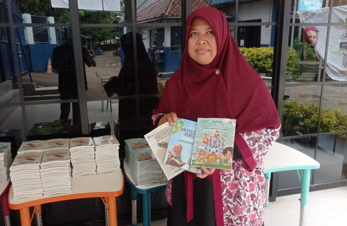 Bukti Nyata Literasi SDIT Aliya: Tiga Buku Kumpulan Karya Siswa Resmi Diluncurkan