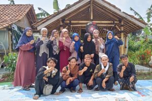 Yayasan Daya Putra Bangsa Tebar Kebahagiaan Idul Adha dengan 100 Paket Daging Qurban untuk Warga Pasirangin