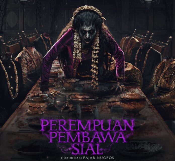 Poster Film “Perempuan Pembawa Sial” Akhirnya Rilis! Ada Sosok Seram & Tamu Tanpa Kepala?!