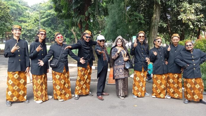 Rajah Batu di Pameran Lukis Batu: Suara Batu-Batu dari Ciliwung
