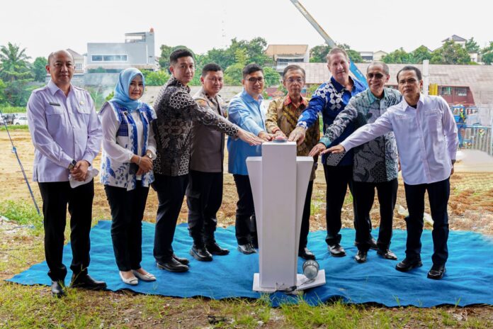 Aston & Harper Cibinong Resmi Dibangun Hadirkan Kompleks Hotel Modern Terbesar di Bogor pada 2027 KB Groundbreaking Aston dan Harper Cibinong: Tonggak Baru Pariwisata dan MICE di Bogor