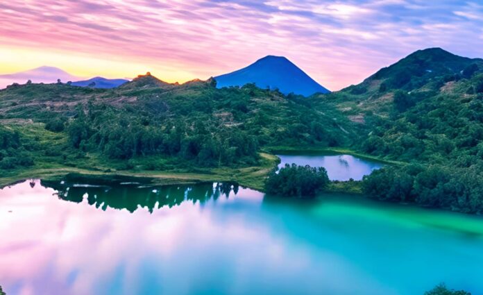Explore Telaga Warna, Danau Cantik di Puncak Explore Telaga Warna: Danau Cantik di Puncak