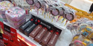 7 Oleh-Oleh Khas Bogor yang Wajib Kamu Bawa Pulang, Dijamin Bikin Kangen Kota Hujan! Oleh-Oleh Khas Bogor yang Wajib Kamu Bawa Pulang, Dijamin Bikin Kangen Kota Hujan!