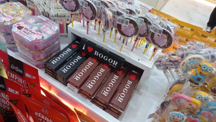 Oleh-Oleh Khas Bogor yang Wajib Kamu Bawa Pulang, Dijamin Bikin Kangen Kota Hujan!