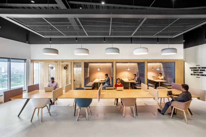 Tren Dunia Kerja 2026 Teknologi, AI, Fleksibilitas, dan Masa Depan Tenaga Kerja Tren Dunia Kerja 2026