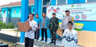 Seluruh Petugas Upacara Hari Guru di Yayasan Triwijaya Diisi oleh Guru, Jadi Sorotan Unik HGN ke-80 Seluruh Petugas Upacara Hari Guru di Yayasan Triwijaya Diisi oleh Guru, Jadi Sorotan Unik HGN ke-80