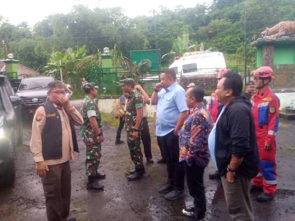 Bupati Bogor Cek Langsung Tambang Antam Nanggung, Tegaskan Tidak Ada Korban Jiwa Bupati Bogor Cek Langsung Tambang Antam Nanggung, Tegaskan Tidak Ada Korban Jiwa