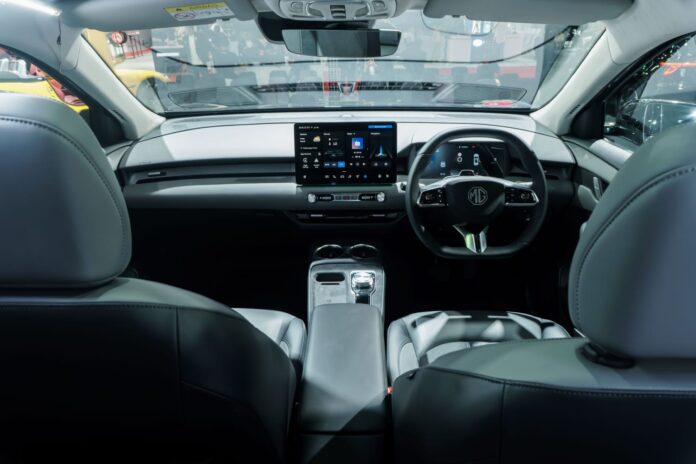 Ketika Satu Mobil Harus Mengerti Semua Kebutuhan Keluarga: MG Jawab Lewat MGS5 EV di IIMS 2026