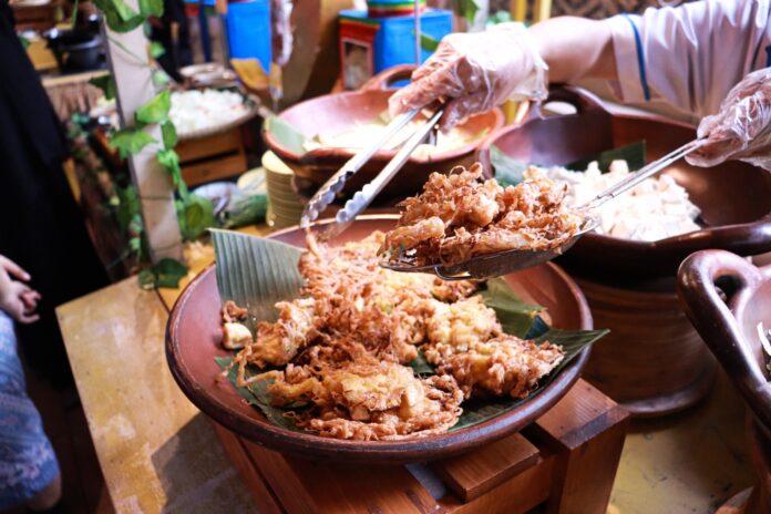 Iftar di Gading Serpong Rasa Mudik! Vega Hotel Siapkan Buffet Kampung dan Undian Umroh