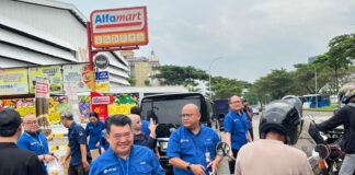 Ramadan Penuh Kepedulian, Alfaland Group dan Omega Hotel Management Konsisten Berbagi untuk Masyarakat Ramadan Penuh Kepedulian, Alfaland Group dan Omega Hotel Management Konsisten Berbagi untuk Masyarakat
