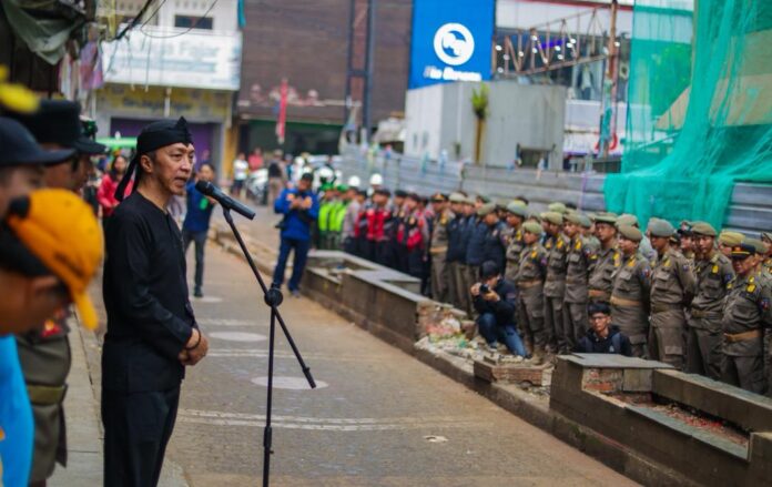 Dedie A. Rachim Tegaskan Penertiban PKL di Kawasan Pasar Bogor Dedie A. Rachim Tegaskan Penertiban PKL di Kawasan Pasar Bogor