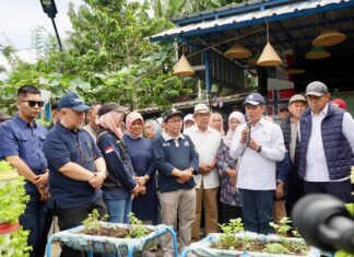Bandung Masuk 253 Daerah Pembinaan, Menteri Hanif Tekankan Pemilahan Sampah dari Rumah Bandung Masuk 253 Daerah Pembinaan, Menteri Hanif Tekankan Pemilahan Sampah dari Rumah