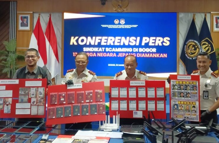 Imigrasi Bogor Amankan 13 WNA Jepang Terkait Penipuan Daring Imigrasi Bogor Amankan 13 WNA Jepang Terkait Penipuan Daring