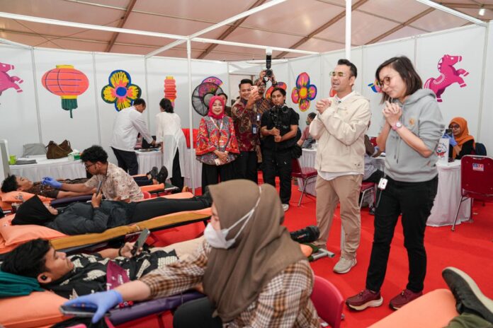 Saat Imlek dan Ramadan Bersatu, Wamen Ekraf Ajak Perkuat Ekonomi Kreatif Lewat Kebinekaan Saat Imlek dan Ramadan Bersatu, Wamen Ekraf Ajak Perkuat Ekonomi Kreatif Lewat Kebinekaan