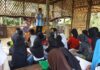 Di Cijeruk Bogor, Anak-Anak Belajar Matematika dan Kaligrafi untuk Menguatkan Iman di Bulan Ramadhan Ramadhan Ceria Putra Bangsa Di Cijeruk Bogor, Anak-Anak Belajar Matematika dan Kaligrafi untuk Menguatkan Iman di Bulan Ramadhan
