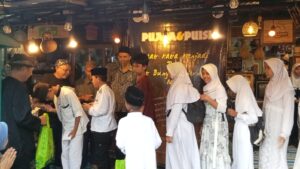Puisi, Tarawangsa, dan Santunan Yatim Warnai “Puasa dan Puisi” di Bogor Saat Ramadhan
