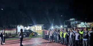 Polsek Megamendung Gelar KRYD, Amankan 30 Botol Miras dan Sosialisasikan Call Center 110 Polsek Megamendung Gelar KRYD, Amankan 30 Botol Miras dan Sosialisasikan Call Center 110