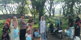 Ribuan Warga Babakan Madang Terima Sembako Bantuan Presiden Prabowo Ribuan Warga Babakan Madang Terima Sembako Bantuan Presiden Prabowo