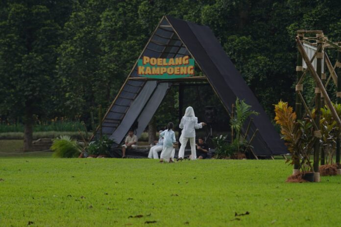poelang kampeong kebun raya bogor