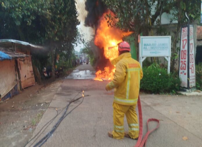 kebakaran warung bogor