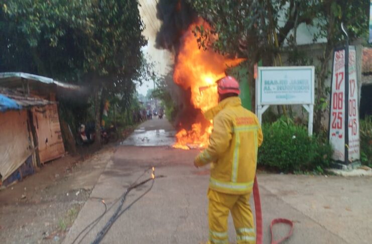 Kisah Haru Kebakaran Warung di Bogor, Pemilik Terluka Saat Selamatkan Usaha kebakaran warung bogor
