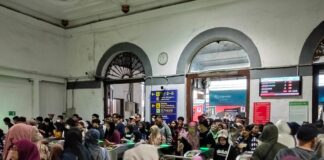 Pemerintah Kaji WFH 1 Hari, KAI Commuter Belum Ubah Operasional Pemerintah Kaji WFH 1 Hari, KAI Commuter Belum Ubah Operasional