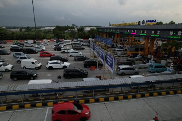 MLFF Jadi Solusi Macet Gerbang Tol Saat Mudik, Tak Perlu Lagi Tap E-Toll MLFF Jadi Solusi Macet Gerbang Tol Saat Mudik, Tak Perlu Lagi Tap E-Toll