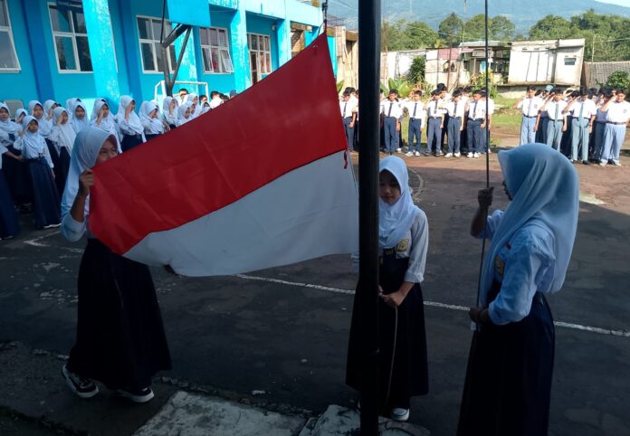 Semangat Baru Pasca Lebaran, Siswa Triwijaya Bogor Kembali Belajar
