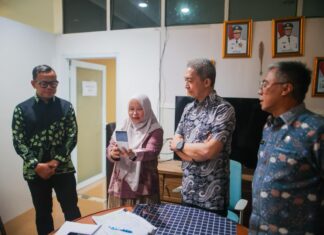 Bima Arya Tinjau WFH ASN Kota Bogor, Sistem Digital Dinilai Efisien dan Transparan Bima Arya Tinjau WFH ASN Kota Bogor, Sistem Digital Dinilai Efisien dan Transparan