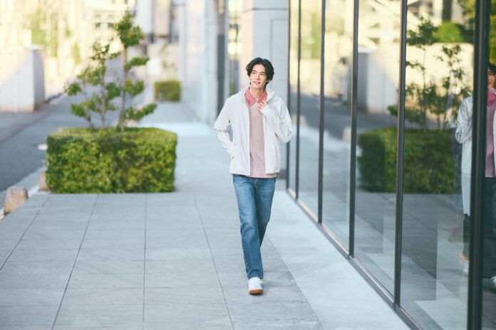 Sunscreen Saja Tak Cukup! Ini Cara Cerdas Hadapi Cuaca Panas di Kota Besar