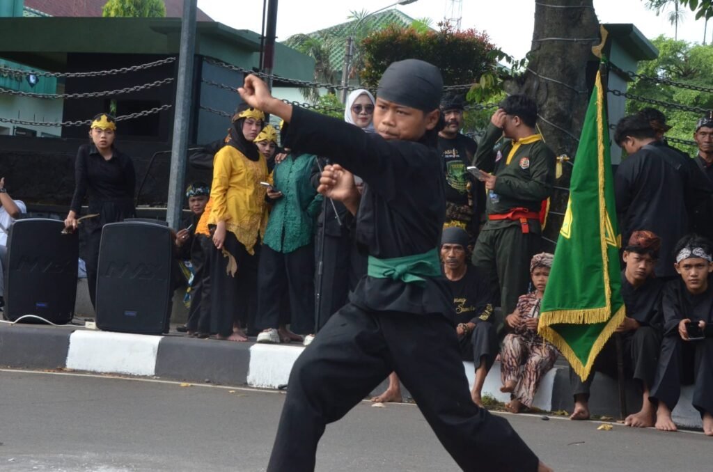 CFD Tegar Beriman Bogor Hadirkan Pencak Silat dan Debus - KitaBogor