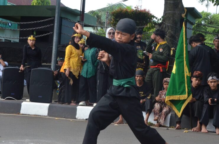 CFD Tegar Beriman Bogor 12 April 2026 Hadirkan Pencak Silat dan Debus, Warga Antusias CFD Tegar Beriman Bogor 12 April 2026 Hadirkan Pencak Silat dan Debus, Warga Antusias