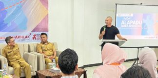 ALAPADU WARA WIRI Hadir di Kecamatan, ASN Kini Lebih Mudah Akses Layanan ALAPADU WARA WIRI Hadir di Kecamatan, ASN Kini Lebih Mudah Akses Layanan