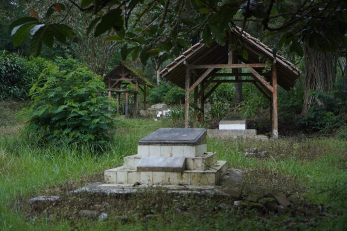 Dari Makam Tua hingga Puncak, Langkah Bupati Bogor Hidupkan Sejarah Daerah