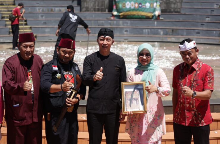 Dedie Rachim Dukung “Golok Road to UNESCO”, Warisan Budaya yang Sarat Filosofi Dedie Rachim Dukung “Golok Road to UNESCO”, Warisan Budaya yang Sarat Filosofi