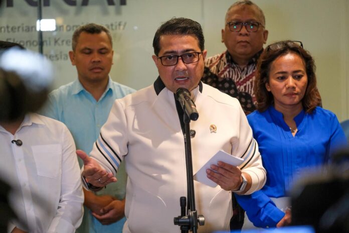 Ekraf Siapkan Aturan Baru, Lindungi Pegiat Kreatif dari Risiko Hukum V Teuku Riefky Harsya Terima Videografer Karo, Dorong Ekosistem Kreatif Lebih Aman