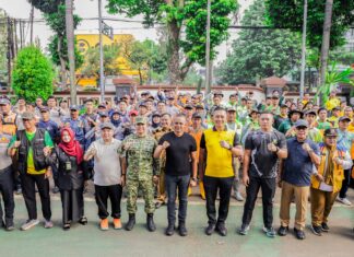 Gotong Royong Bersihkan Kota, Pemkot Bogor Ajak Warga Jaga Lingkungan Bersama Gotong Royong Bersihkan Kota, Pemkot Bogor Ajak Warga Jaga Lingkungan Bersama