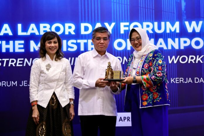 Pemerintah Pastikan Peluang Kerja Tetap Terbuka di Tengah Ketidakpastian Global Hadapi Dampak Global, Pemerintah Perkuat Sistem Kerja dan Pelatihan Tenaga Kerja