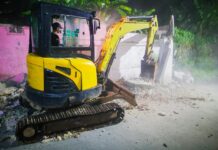 Bangunan Liar Dibongkar, Akses Jalan Cipinang Gading Kembali Dua Arah Bangunan Liar Dibongkar, Akses Jalan Cipinang Gading Kembali Dua Arah