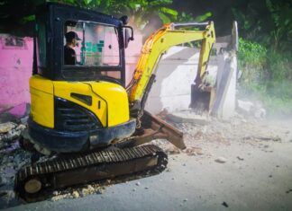 Bangunan Liar Dibongkar, Akses Jalan Cipinang Gading Kembali Dua Arah Bangunan Liar Dibongkar, Akses Jalan Cipinang Gading Kembali Dua Arah