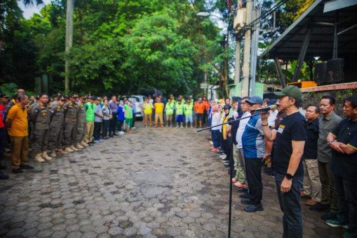 Tangis, Harapan, dan Penertiban: Saat Wali Kota Turun Tangan, PKL Taman Heulang Mulai Ditertibkan