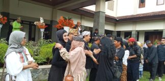 Ratusan Pegiat Seni Bogor Berkumpul, Hangatnya Silaturahmi Budaya di Bumi Ageung Batu Tulis Ratusan Pegiat Seni Bogor Berkumpul, Hangatnya Silaturahmi Budaya di Bumi Ageung Batu Tulis