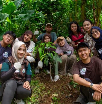 Dari Sampah ke Harapan: Kolaborasi TGGI dan HMNS Gerakkan Anak Muda Selamatkan Ciliwung Aksi Hari Bumi 2026 di Depok: 100 Anak Muda Bersihkan Ciliwung Dari Sampah ke Harapan: Kolaborasi TGGI dan HMNS Gerakkan Anak Muda Selamatkan Ciliwung