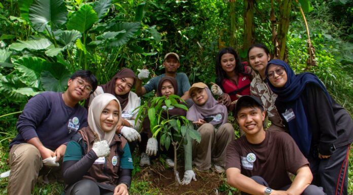 Dari Sampah ke Harapan: Kolaborasi TGGI dan HMNS Gerakkan Anak Muda Selamatkan Ciliwung Aksi Hari Bumi 2026 di Depok: 100 Anak Muda Bersihkan Ciliwung Dari Sampah ke Harapan: Kolaborasi TGGI dan HMNS Gerakkan Anak Muda Selamatkan Ciliwung