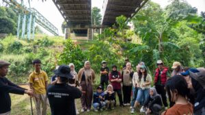 Dari Sampah ke Harapan: Kolaborasi TGGI dan HMNS Gerakkan Anak Muda Selamatkan Ciliwung