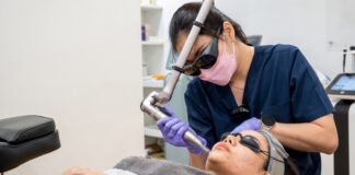 Tak Hanya Jerawat, Pico Laser Ternyata Bisa Bikin Kulit Lebih Muda Tak Hanya Jerawat, Pico Laser Ternyata Bisa Bikin Kulit Lebih Muda