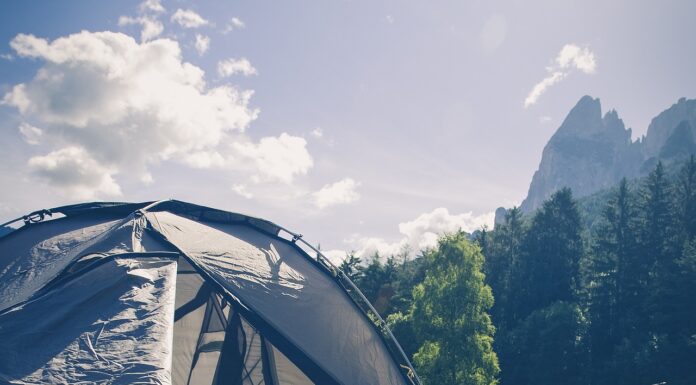 10 Tips Camping untuk Pemula, Dijamin Aman dan Menyenangkan 10 Tips Camping untuk Pemula, Dijamin Aman dan Menyenangkan