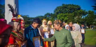 Tak Biasa! Hardiknas di Bogor Diramaikan Senam Positif dan Pentas Seni Tak Biasa! Hardiknas di Bogor Diramaikan Senam Positif dan Pentas Seni